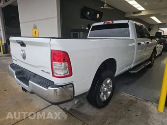 2024 Ram 3500 Big Horn Crew Cab Long Bed - miniatura 4