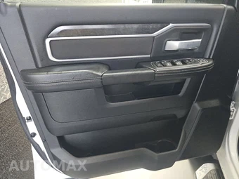 2024 Ram 3500 Big Horn Crew Cab Long Bed - miniatura 9