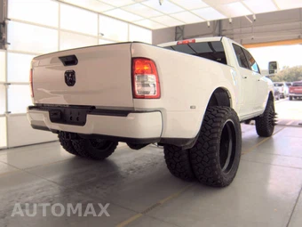 2024 Ram 3500 Big Horn Crew Cab Long Bed DRW – miniatura 4