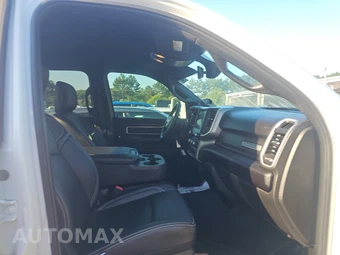 2024 Ram 3500 Big Horn Crew Cab Long Bed DRW – miniatura 8