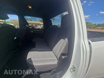 2024 Ram 3500 Big Horn Crew Cab Long Bed DRW - miniatura 10