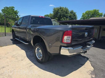 2024 Ram 3500 Big Horn Crew Cab Long Bed DRW - miniatura 2