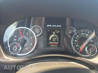 2024 Ram 3500 Big Horn Crew Cab Long Bed DRW - miniatura 9