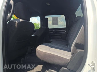 2024 Ram 3500 Big Horn Crew Cab Long Bed DRW - miniatura 12