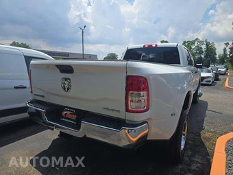 2024 Ram 3500 Big Horn Crew Cab Long Bed DRW - miniatura 3