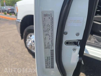 2024 Ram 3500 Big Horn Crew Cab Long Bed DRW - miniatura 5