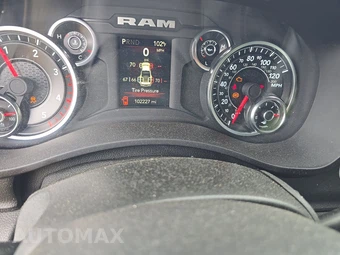 2024 Ram 3500 Big Horn Crew Cab Long Bed DRW - miniatura 12
