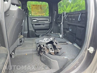 2024 Ram 3500 Big Horn Crew Cab Long Bed DRW - miniatura 13