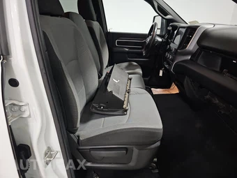 2024 Ram 3500 Big Horn Crew Cab Long Bed DRW – miniatura 8