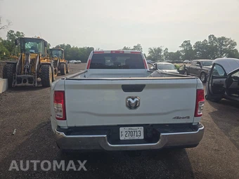 2024 Ram 3500 Big Horn Crew Cab Long Bed DRW - miniatura 5