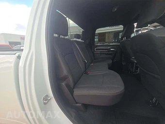 2024 Ram 3500 Big Horn Crew Cab Long Bed DRW - miniatura 16