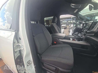 2024 Ram 3500 Big Horn Crew Cab Long Bed DRW - miniatura 18