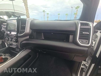 2024 Ram 3500 Big Horn Crew Cab Long Bed DRW - miniatura 19