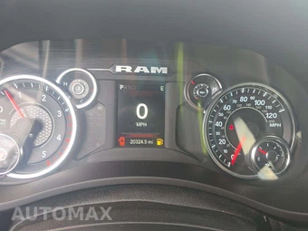 2024 Ram 3500 Big Horn Crew Cab Long Bed DRW - miniatura 9