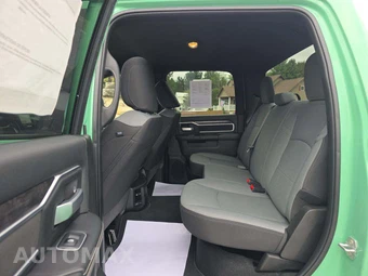 2024 Ram 3500 Big Horn Crew Cab Long Bed DRW - miniatura 10