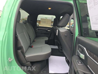 2024 Ram 3500 Big Horn Crew Cab Long Bed DRW - miniatura 13