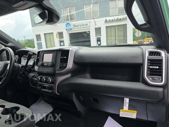 2024 Ram 3500 Big Horn Crew Cab Long Bed DRW - miniatura 16