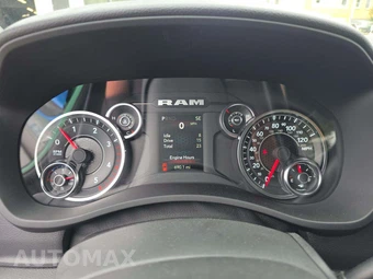2024 Ram 3500 Big Horn Crew Cab Long Bed DRW - miniatura 6