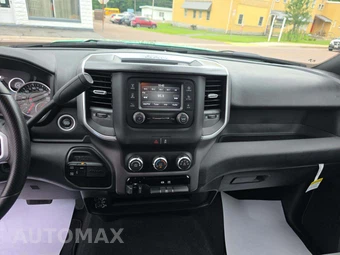 2024 Ram 3500 Big Horn Crew Cab Long Bed DRW - miniatura 7