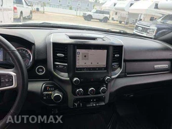 2024 Ram 3500 Big Horn Crew Cab Medium Bed – miniatura 10