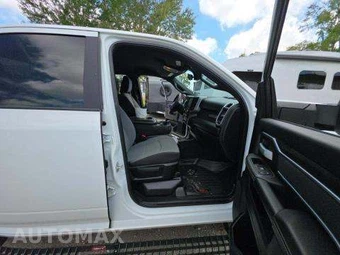 2024 Ram 3500 Big Horn Crew Cab Medium Bed – miniatura 18