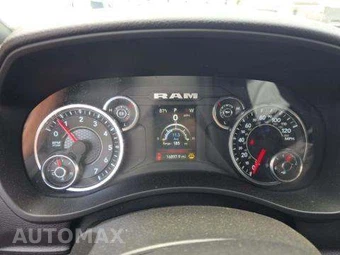 2024 Ram 3500 Big Horn Crew Cab Medium Bed – miniatura 9