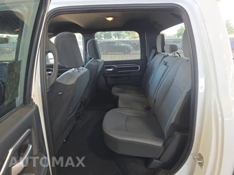 2024 Ram 3500 Big Horn Crew Cab Medium Bed – miniatura 13