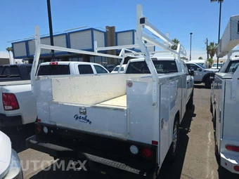 2024 Ram 3500 Cab Chassis SLT Crew Cab – miniatura 3