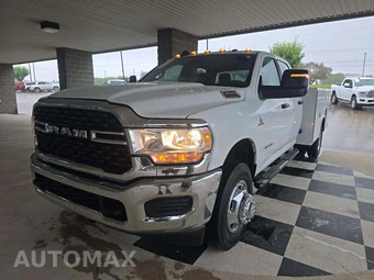 2024 Ram 3500 Cab Chassis SLT Crew Cab DRW