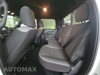 2024 Ram 3500 Cab Chassis SLT Crew Cab DRW – miniatura 13