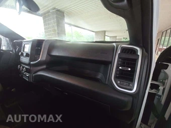 2024 Ram 3500 Cab Chassis SLT Crew Cab DRW – miniatura 18