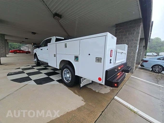 2024 Ram 3500 Cab Chassis SLT Crew Cab DRW – miniatura 2