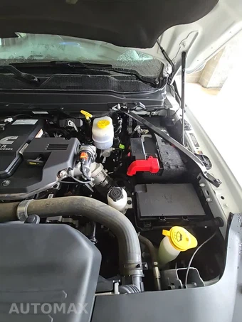 2024 Ram 3500 Cab Chassis SLT Crew Cab DRW – miniatura 20
