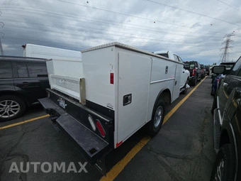 2024 Ram 3500 Cab Chassis SLT Crew Cab DRW - miniatura 4
