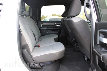 2024 Ram 3500 Cab Chassis SLT Crew Cab DRW - miniatura 19