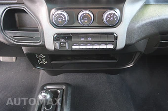 2024 Ram 3500 Cab Chassis SLT Crew Cab DRW - miniatura 24