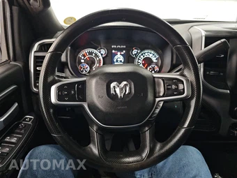 2024 Ram 3500 Cab Chassis SLT Crew Cab DRW – miniatura 10