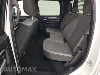 2024 Ram 3500 Cab Chassis SLT Crew Cab DRW – miniatura 13