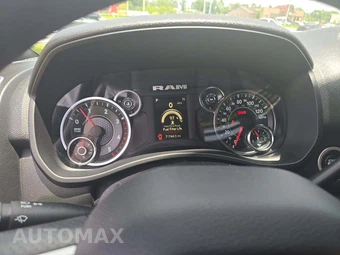 2024 Ram 3500 Cab Chassis SLT Crew Cab DRW - miniatura 9