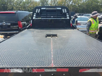 2024 Ram 3500 Cab Chassis SLT Crew Cab DRW - miniatura 16
