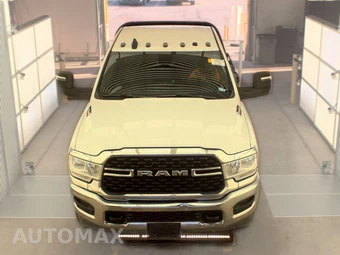 2024 Ram 3500 Cab Chassis SLT Crew Cab DRW - miniatura 2