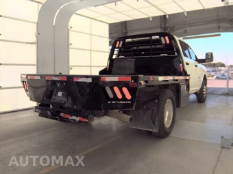 2024 Ram 3500 Cab Chassis SLT Crew Cab DRW - miniatura 4