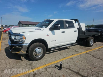 2024 Ram 3500 Cab Chassis SLT Crew Cab DRW