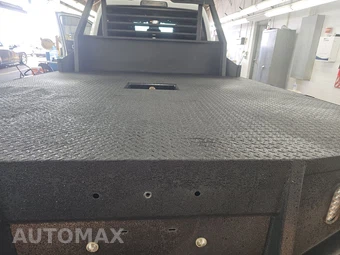 2024 Ram 3500 Cab Chassis SLT Crew Cab DRW – miniatura 16