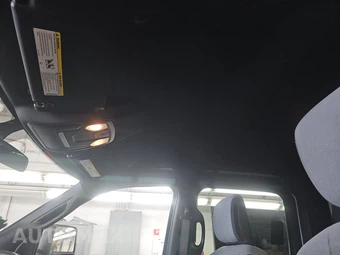 2024 Ram 3500 Cab Chassis SLT Crew Cab DRW – miniatura 18