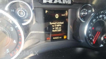 2024 Ram 3500 Cab Chassis SLT Crew Cab DRW – miniatura 19