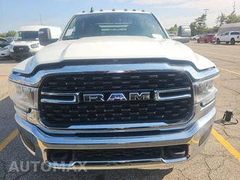 2024 Ram 3500 Cab Chassis SLT Crew Cab DRW – miniatura 2