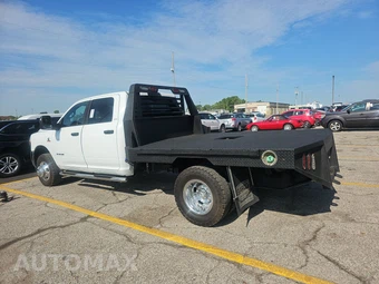 2024 Ram 3500 Cab Chassis SLT Crew Cab DRW – miniatura 6