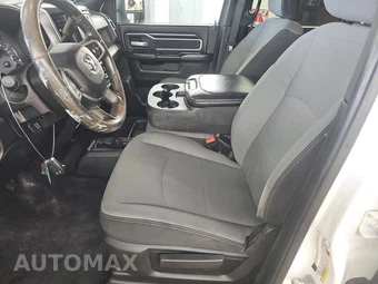 2024 Ram 3500 Cab Chassis SLT Crew Cab DRW – miniatura 7