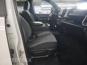 2024 Ram 3500 Cab Chassis SLT Crew Cab DRW – miniatura 8